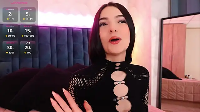 NicoleeNash online show from May 2026 06:52:01 AM