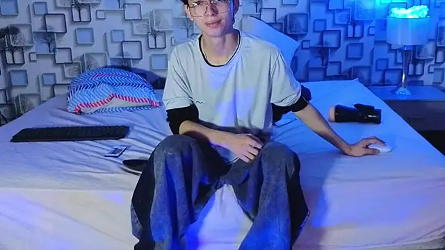 Snapshot of Twink_Sebas7 chatting on July 2026 12:29:02 PM Twink Sebas7 online show from July 2026 12:29:02 PM