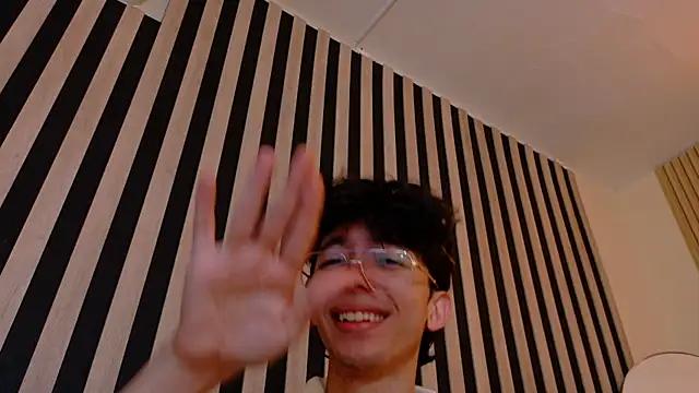 Snapshot of Twink_Sebas7 chatting on July 2026 12:21:02 PM Twink Sebas7 online show from July 2026 12:21:02 PM
