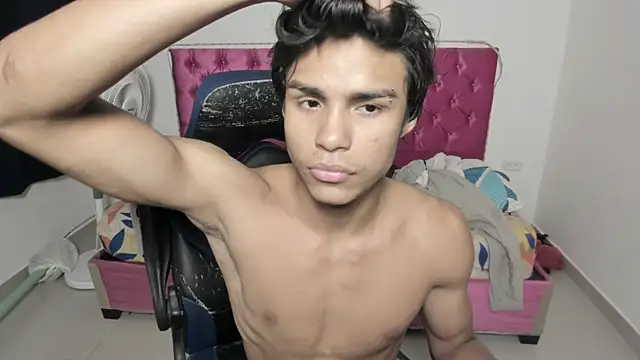 Snapshot of skinny_sam chatting on June 2026 02:46:01 AM skinny sam online show from June 2026 02:46:01 AM