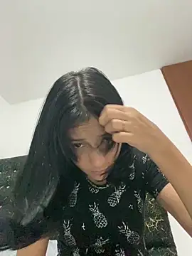 Snapshot of xoxo_anny chatting on May 2026 11:43:01 PM xoxo anny online show from May 2026 11:43:01 PM