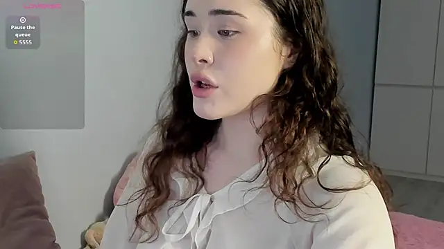 Snapshot of ChloeBlisss chatting on April 2026 03:35:02 AM ChloeBlisss online show from April 2026 03:35:02 AM