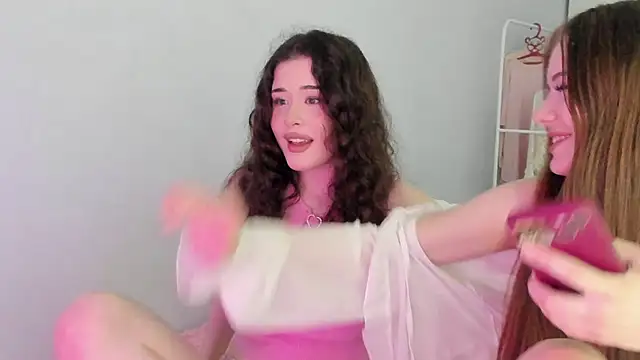 Snapshot of ChloeBlisss chatting on May 2026 07:27:02 AM ChloeBlisss online show from May 2026 07:27:02 AM
