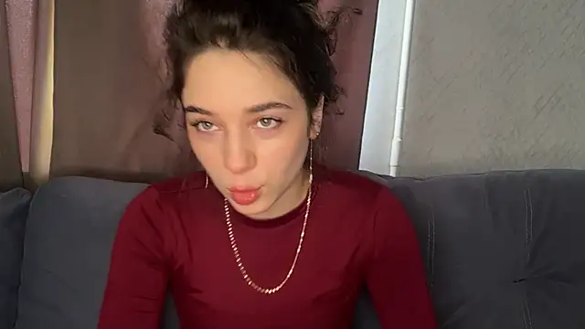 Angeliheee online show from April 2026 10:32:01 AM