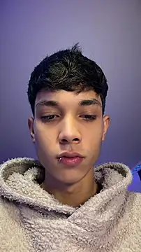 RoughDiamond  online show from April 2026 11:49:02 PM