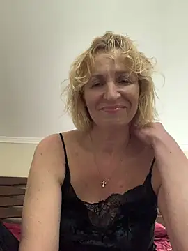 Beautiful Princess Diana online show from April 2026 08:31:02 PM