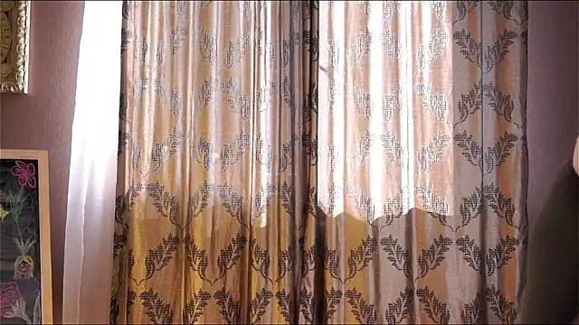 Snapshot of NicolWimett chatting on April 2026 06:53:02 AM NicolWimett online show from April 2026 06:53:02 AM