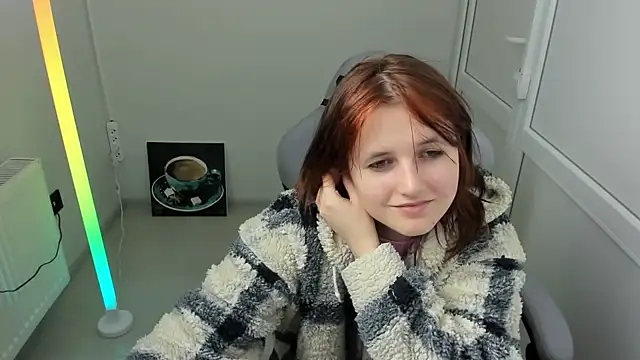 Snapshot of GoldenKiss chatting on May 2026 06:42:02 AM GoldenKiss online show from May 2026 06:42:02 AM