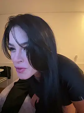 LOUISEE   online show from May 2026 12:16:01 AM