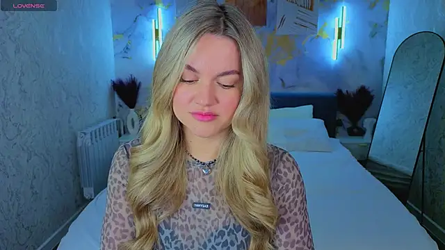 Jennifer Perezz online show from May 2026 05:09:01 PM