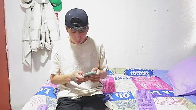 Alexander 2003Castro online show from April 2026 05:51:01 PM