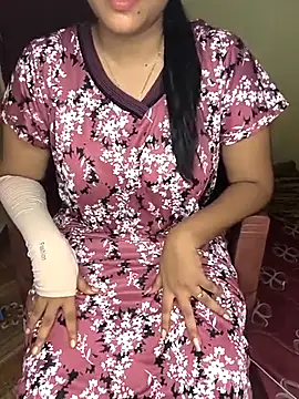 Tamilmoon006 online show from May 2026 06:58:02 PM