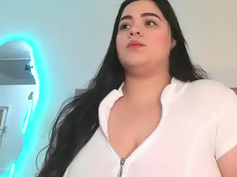laurenlaine online show from April 2026 05:32:02 PM