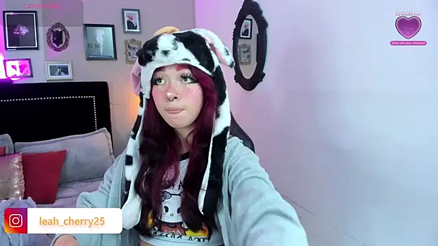 Snapshot of Leah_cherry chatting on May 2026 08:59:01 PM Leah cherry online show from May 2026 08:59:01 PM