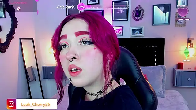 Snapshot of Leah_cherry chatting on July 2026 10:05:02 PM Leah cherry online show from July 2026 10:05:02 PM
