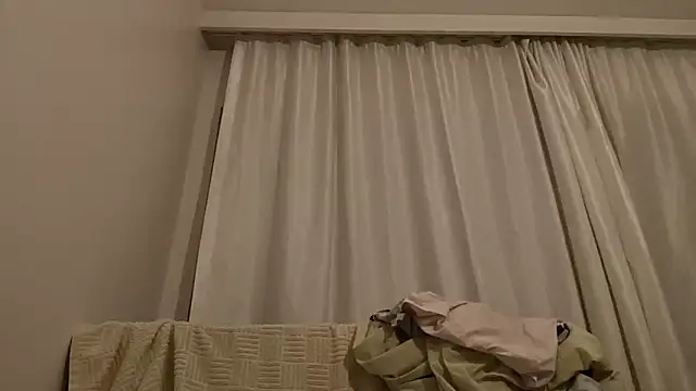 curvyflawed online show from April 2026 07:08:01 PM