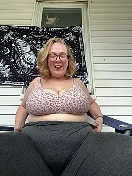 Snapshot of Kenzibb3 chatting on July 2026 04:00:01 PM Kenzibb3 online show from July 2026 04:00:01 PM