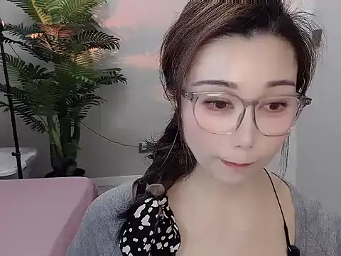 Snapshot of Yunxi- chatting on April 2026 01:47:02 AM Yunxi- online show from April 2026 01:47:02 AM