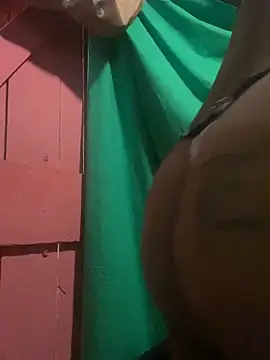 Snapshot of Malonna69 chatting on April 2026 04:55:02 PM Malonna69 online show from April 2026 04:55:02 PM