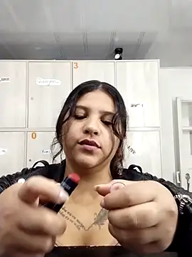 Snapshot of catalella_segura chatting on June 2026 03:04:02 PM catalella segura online show from June 2026 03:04:02 PM
