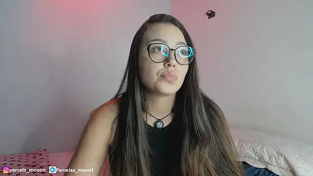 Snapshot of Pamelaa_moon1 chatting on May 2026 03:59:01 AM Pamelaa moon1 online show from May 2026 03:59:01 AM