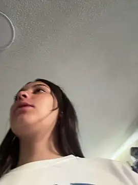 Lucyfer-fire online show from April 2026 11:24:01 AM