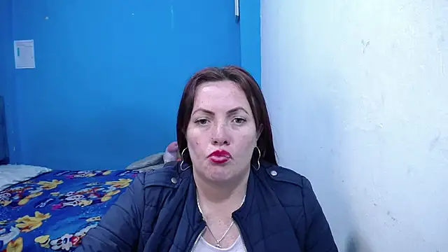Snapshot of carolinhe26 chatting on July 2026 03:00:02 AM carolinhe26 online show from July 2026 03:00:02 AM