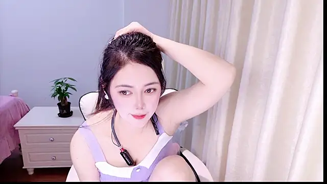 Sunny-cc online show from April 2026 01:57:02 PM