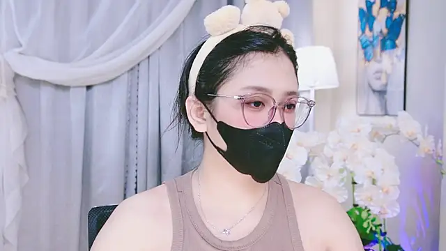Snapshot of Chan_Chann chatting on June 2026 02:33:02 PM Chan Chann online show from June 2026 02:33:02 PM
