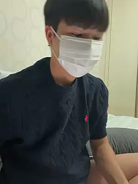 Snapshot of xezie chatting on April 2026 12:00:02 PM xezie online show from April 2026 12:00:02 PM