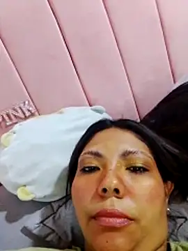 Snapshot of Izel_ chatting on May 2026 02:38:01 AM Izel online show from May 2026 02:38:01 AM