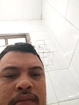 Luiz6767 online show from April 2026 07:58:02 PM