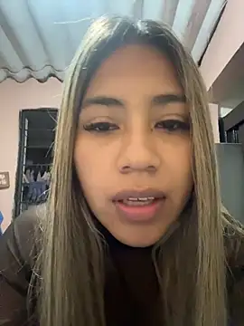 Snapshot of Kimmiebellarie chatting on June 2026 02:05:01 AM Kimmiebellarie online show from June 2026 02:05:01 AM