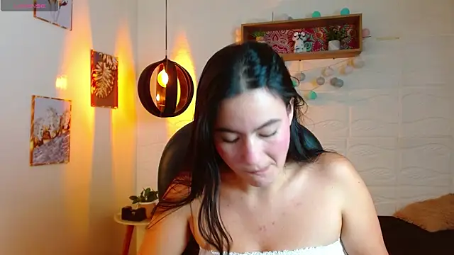 Snapshot of rosaleia_ chatting on June 2026 04:43:02 AM rosaleia online show from June 2026 04:43:02 AM