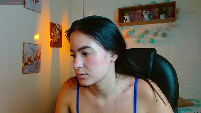 Snapshot of rosaleia_ chatting on June 2026 03:22:02 AM rosaleia online show from June 2026 03:22:02 AM