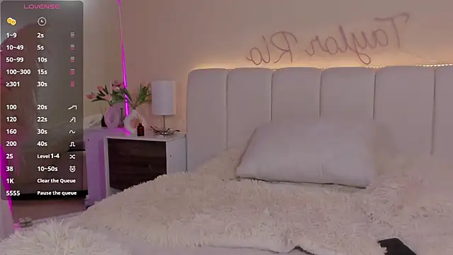 Snapshot of teylor_rio chatting on April 2026 03:24:01 AM teylor rio online show from April 2026 03:24:01 AM