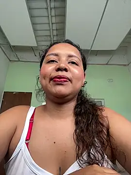 Snapshot of Ninibella chatting on April 2026 07:52:01 PM Ninibella online show from April 2026 07:52:01 PM