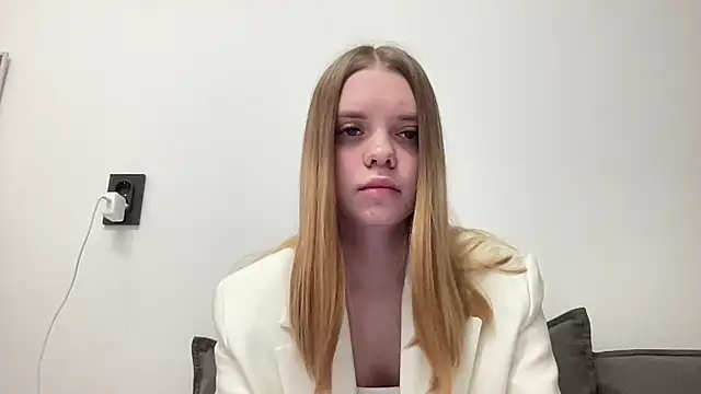 Moris 01  online show from April 2026 04:19:01 AM