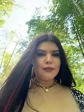 Snapshot of AmeliaBronze chatting on June 2026 03:02:01 AM AmeliaBronze online show from June 2026 03:02:01 AM