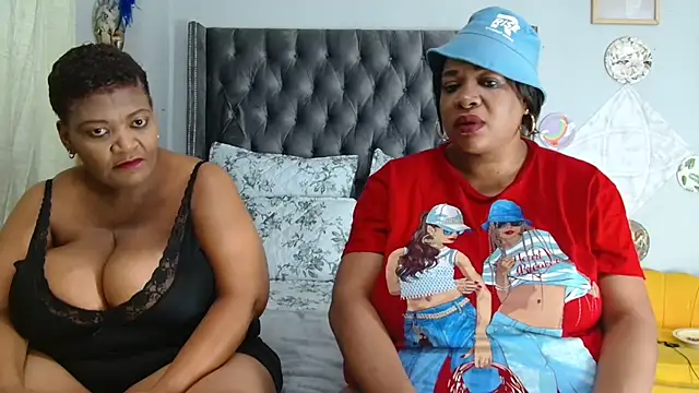 BUSTYQUEEN56  online show from May 2026 08:14:02 PM