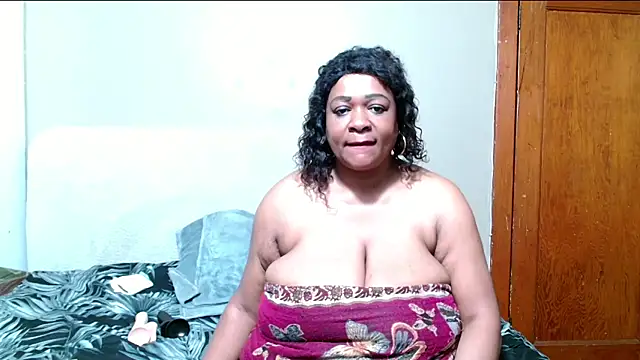 Snapshot of BUSTYQUEEN56_ chatting on July 2026 11:05:02 AM BUSTYQUEEN56 online show from July 2026 11:05:02 AM