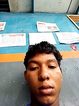 Snapshot of Esneider_boy chatting on April 2026 01:51:02 PM Esneider boy online show from April 2026 01:51:02 PM