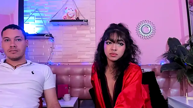 Snapshot of Aronandmoli69 chatting on May 2026 11:35:02 PM Aronandmoli69 online show from May 2026 11:35:02 PM