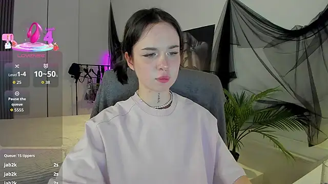 Snapshot of RisoSweet chatting on May 2026 01:56:01 AM RisoSweet online show from May 2026 01:56:01 AM