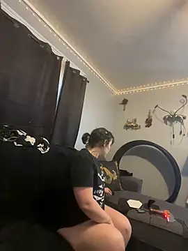 AmalaHexx online show from April 2026 11:44:01 PM