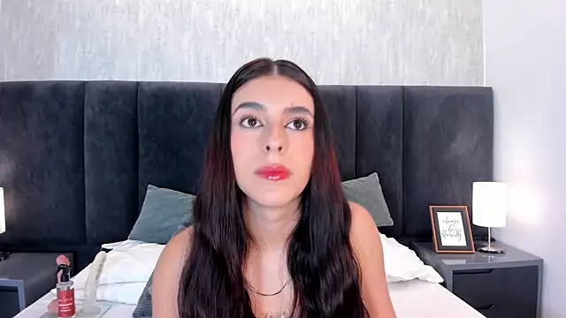 Snapshot of miaa_Lind chatting on June 2026 04:25:01 AM miaa Lind online show from June 2026 04:25:01 AM