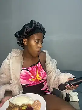 petite bee online show from May 2026 03:53:02 PM