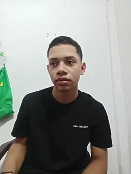 curious straight guy online show from April 2026 03:12:01 AM