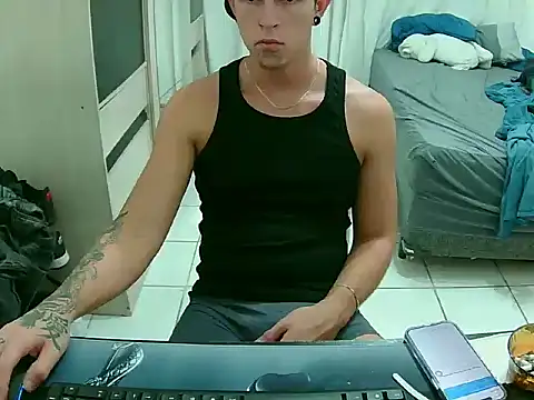 allanmilanii online show from April 2026 11:35:02 PM