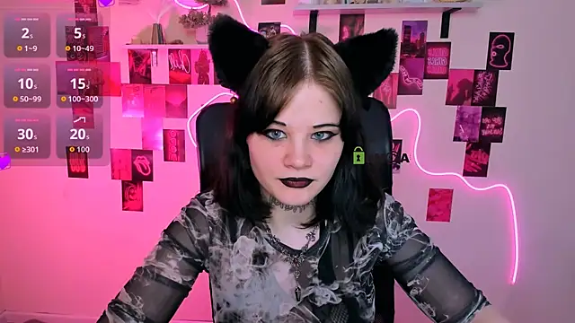 Snapshot of nikki_kiss_ chatting on May 2026 10:21:01 AM nikki kiss online show from May 2026 10:21:01 AM